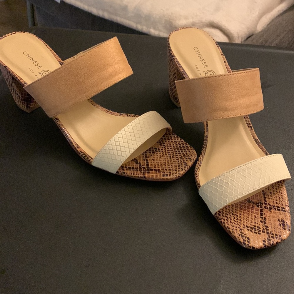 Chinese Laundry blocked heel with nude snakeskin. Sz 9
